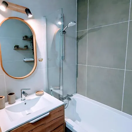 Duplex Vue Mer A Deux Pas De La Plage, Balcon Et Espace Cinema *