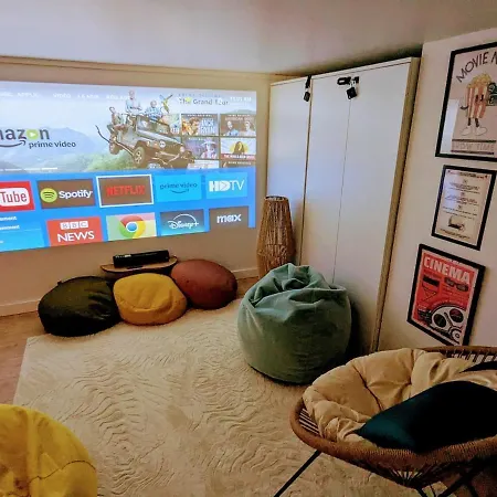 Διαμέρισμα Duplex Vue Mer A Deux Pas De La Plage, Balcon Et Espace Cinema *