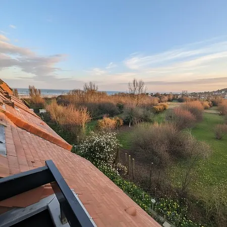 Apartament Duplex Vue A Deux Pas De La Plage, Balcon Et Espace Cinema *