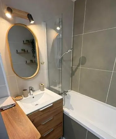 Duplex Vue à Deux Pas De La Plage, Balcon Et Espace Cinéma Apartamento